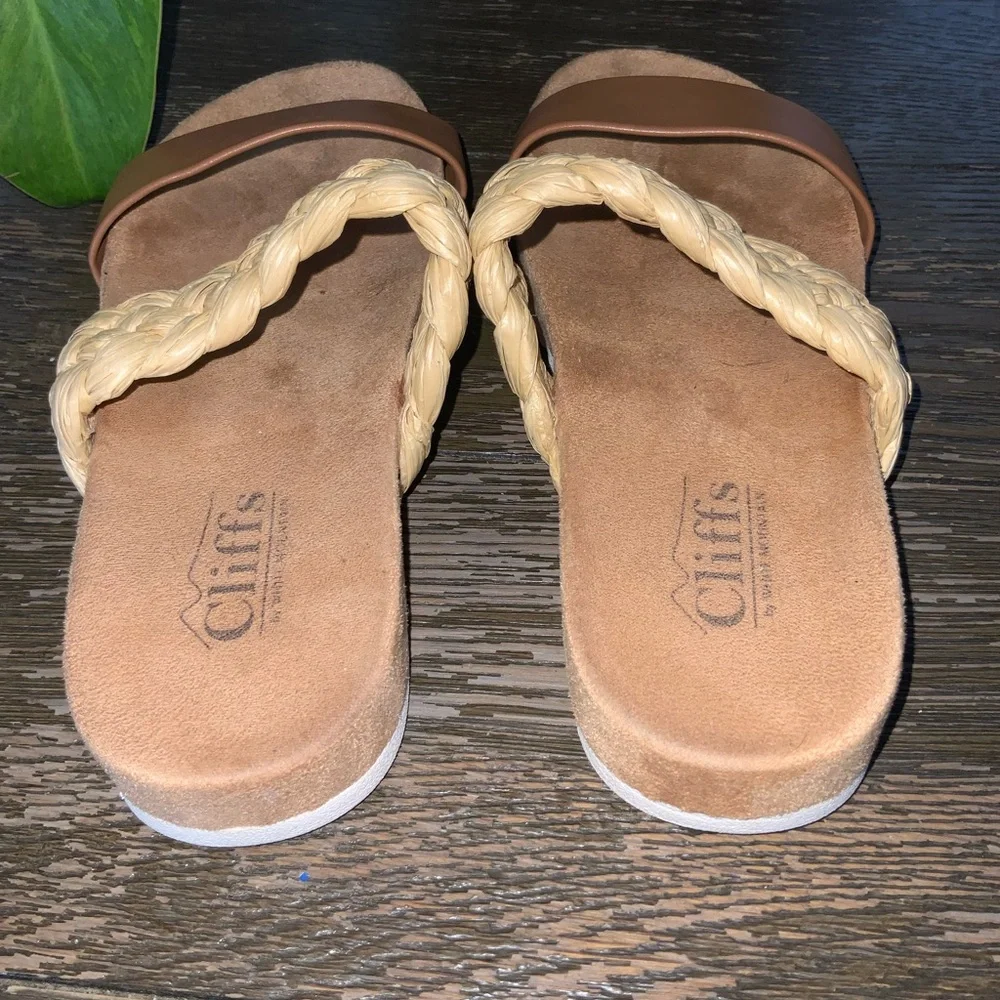 CLIFFS BY WHITE MOUNTAIN Women's Tonic Slide Sandal 7